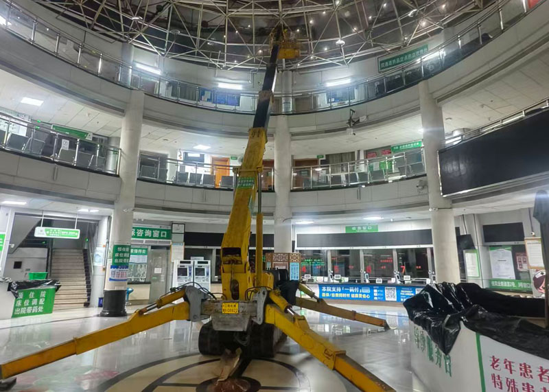 赣州市人员医院门诊大厅蜘蛛吊吊装